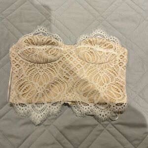 superdown Lace Bandeau - Cream